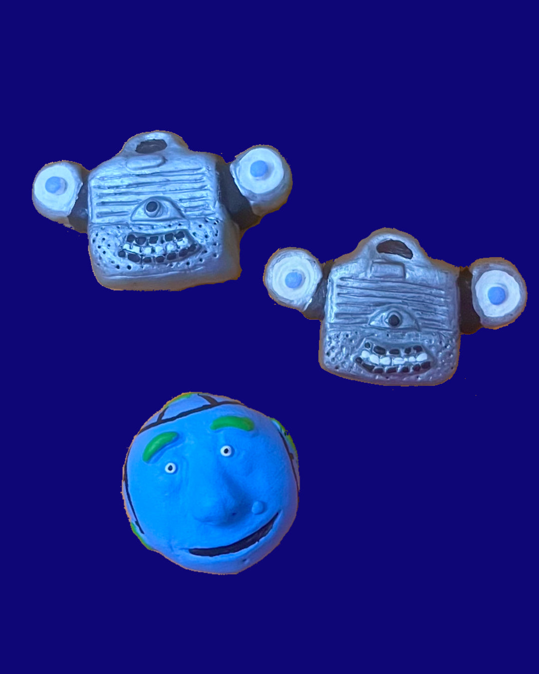 3 Puppetland magnets (any combo)